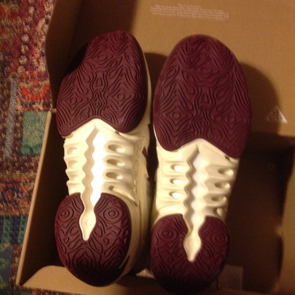 Nike Cosmic Unity 2 Multicolor Sneakers - 11.5 - New in Box - Picture 4 of 12